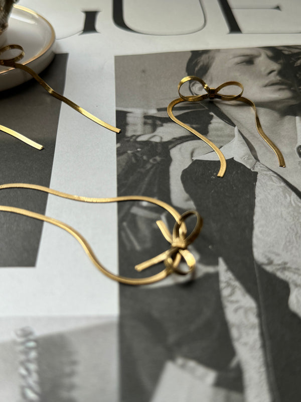 Luxurious Bow Knot long Earrings & Necklace Set