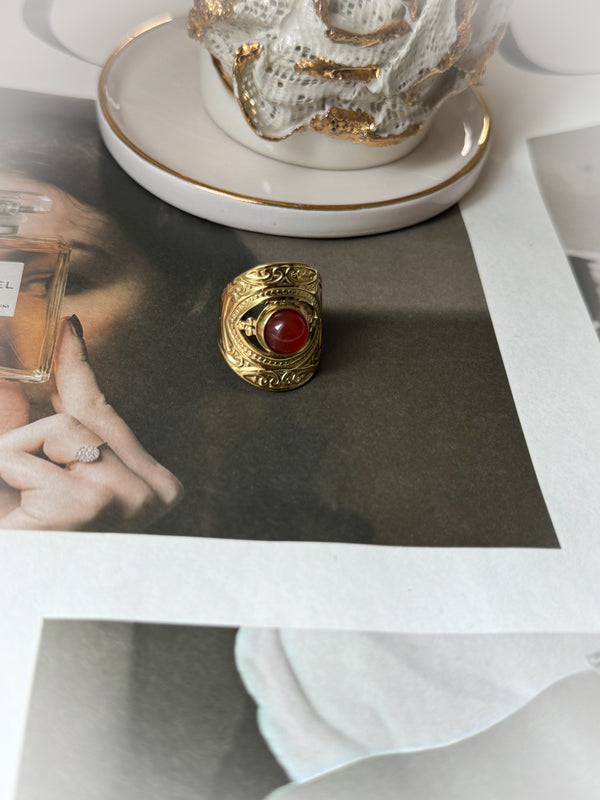 Vintage Natural Stone Deep Crimson Ring