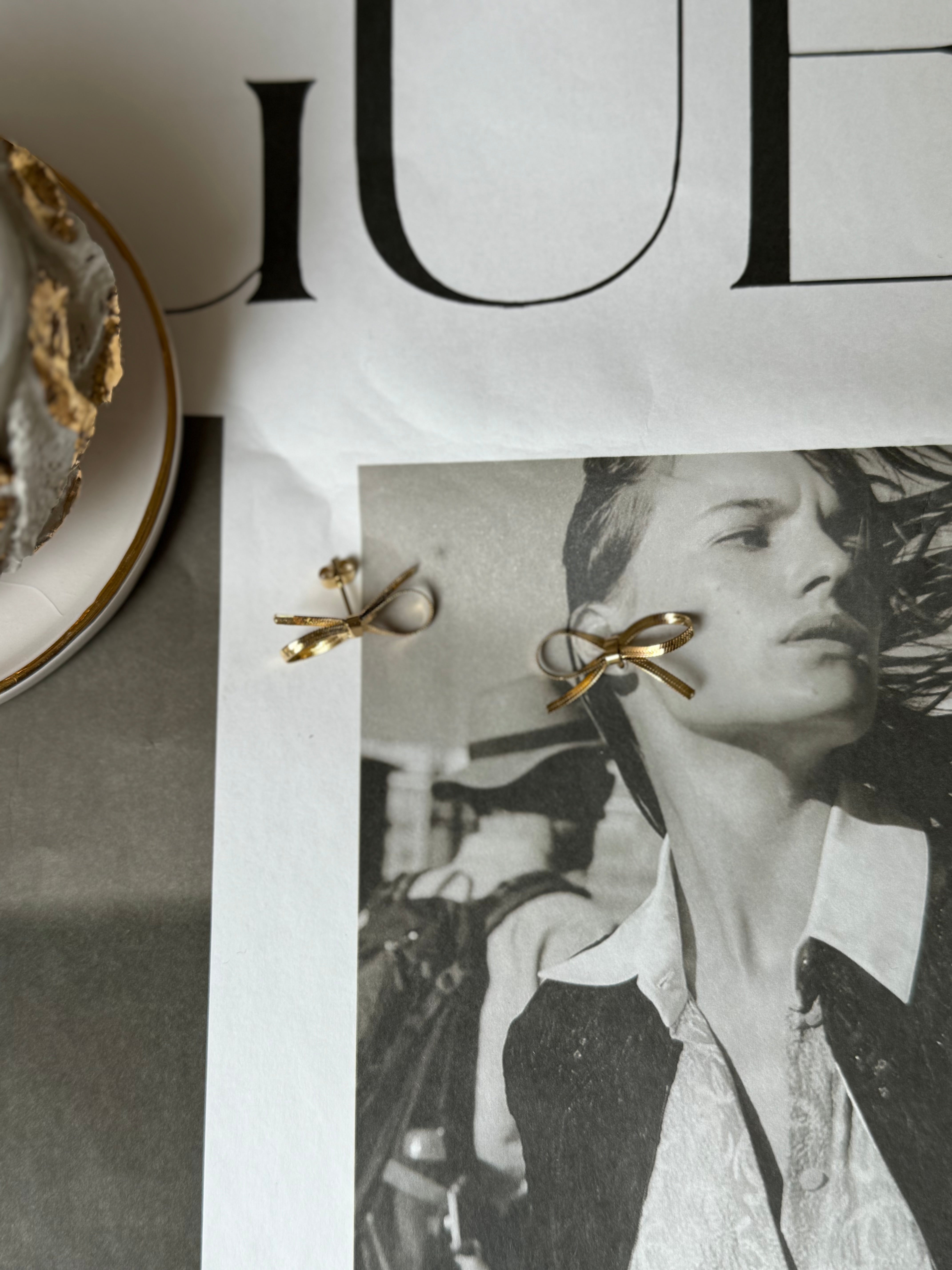 Luxurious Bow Knot short Earings