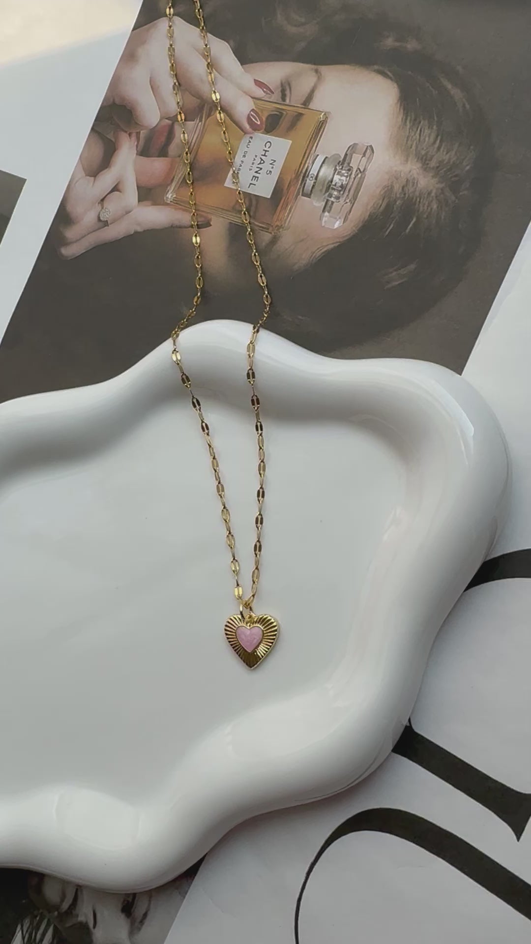 Zircon inlaid Heart Pendant Chain